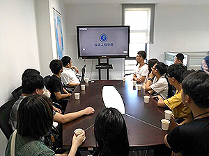 福建工程学院-学生間交流の光景